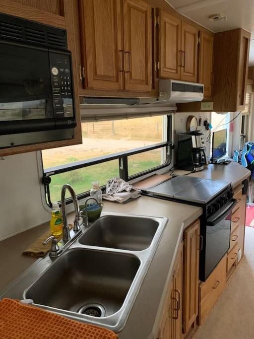 Apartament Mission Mountain Camper Saint Ignatius Zewnętrze zdjęcie