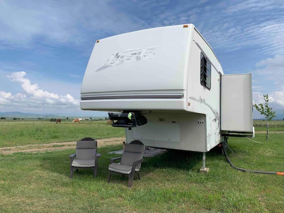 Apartament Mission Mountain Camper Saint Ignatius Zewnętrze zdjęcie